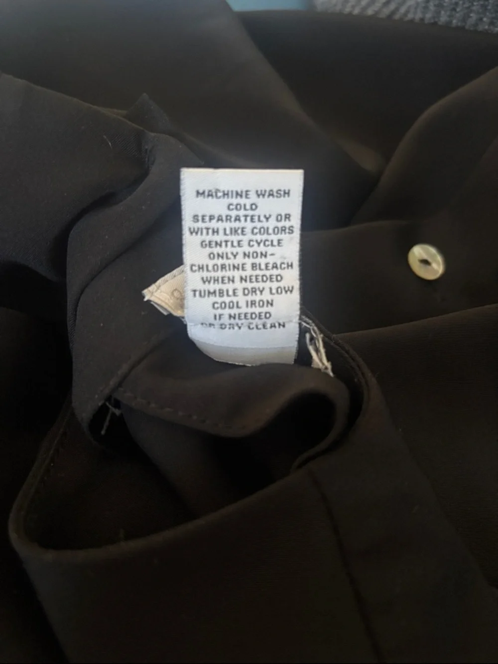 Carmen Marc Valvo Black Bell Sleeve Blouse - Picture 9 of 9